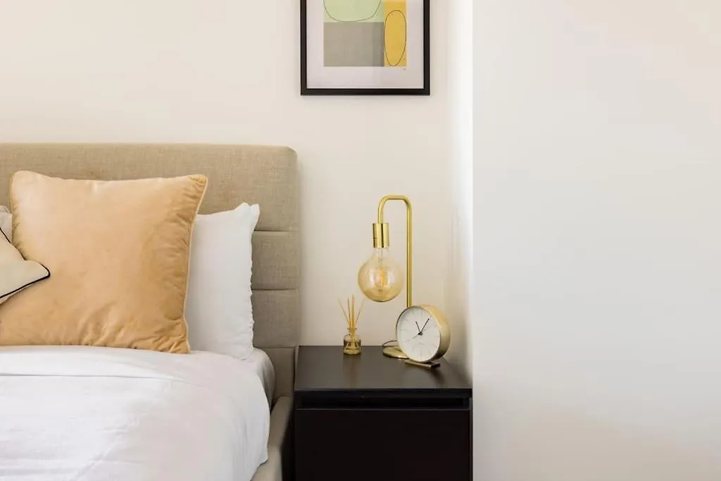 Wild Roses Serviced Apartments - Upton Park London