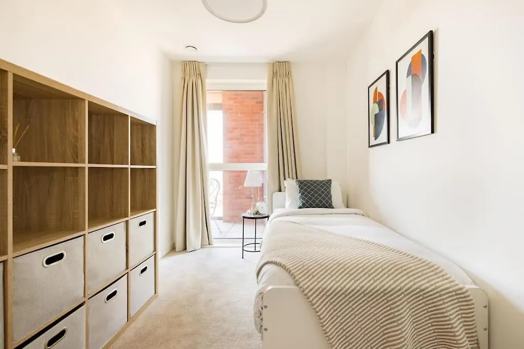 Wild Roses Serviced Apartments - Upton Park London