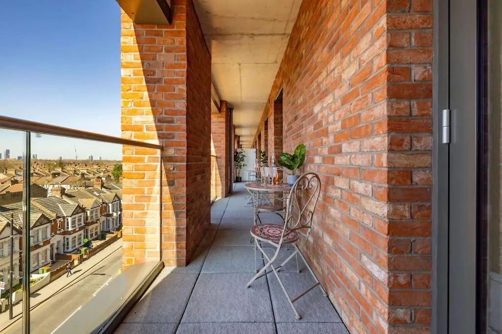 Wild Roses Serviced Apartments - Upton Park London