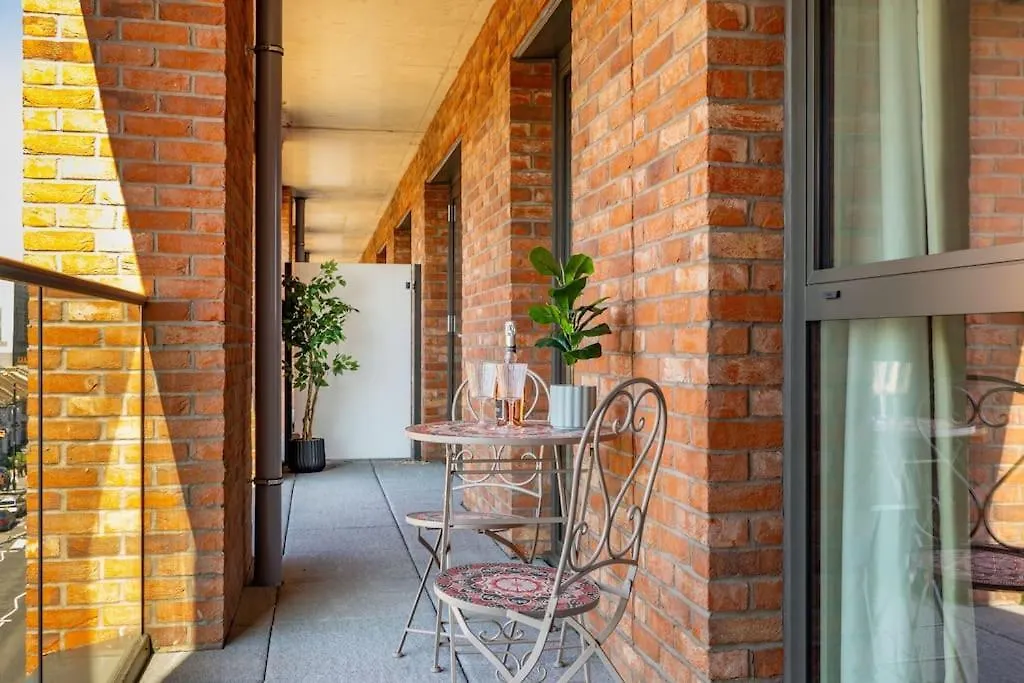 Wild Roses Serviced Apartments - Upton Park London