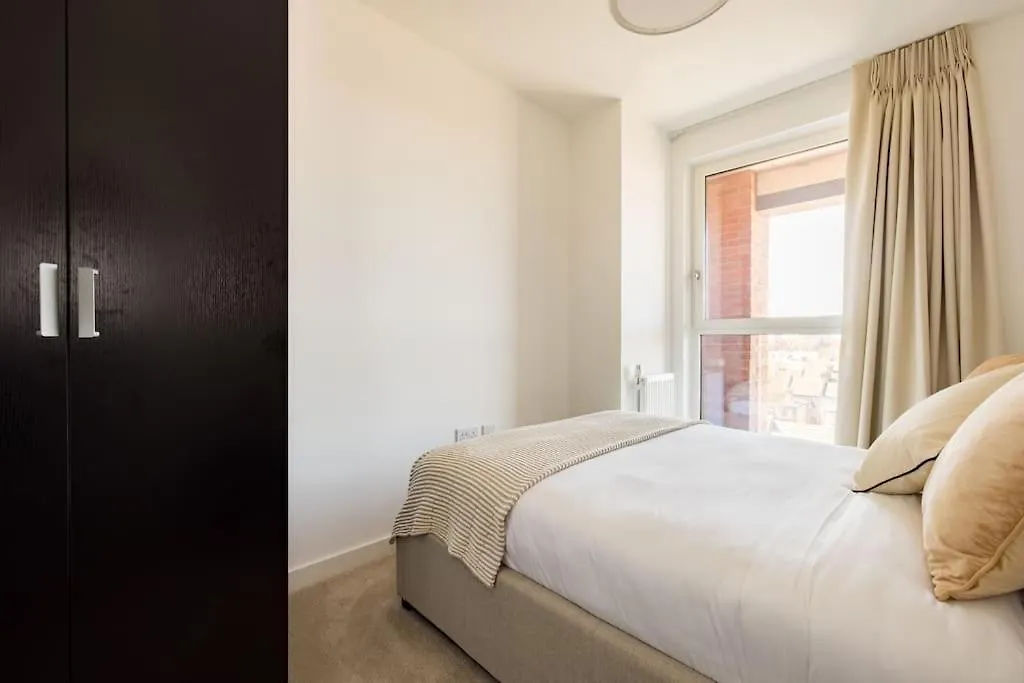 Wild Roses Serviced Apartments - Upton Park London