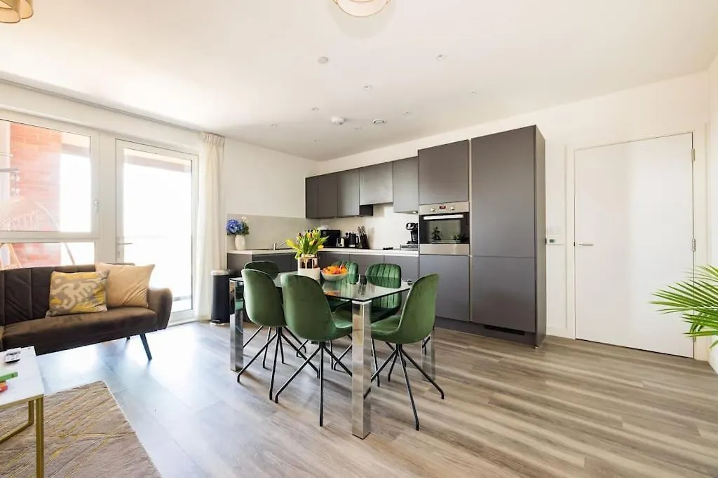 Wild Roses Serviced Apartments - Upton Park London