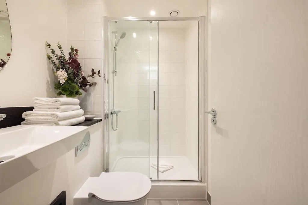 Wild Roses Serviced Apartments - Upton Park London
